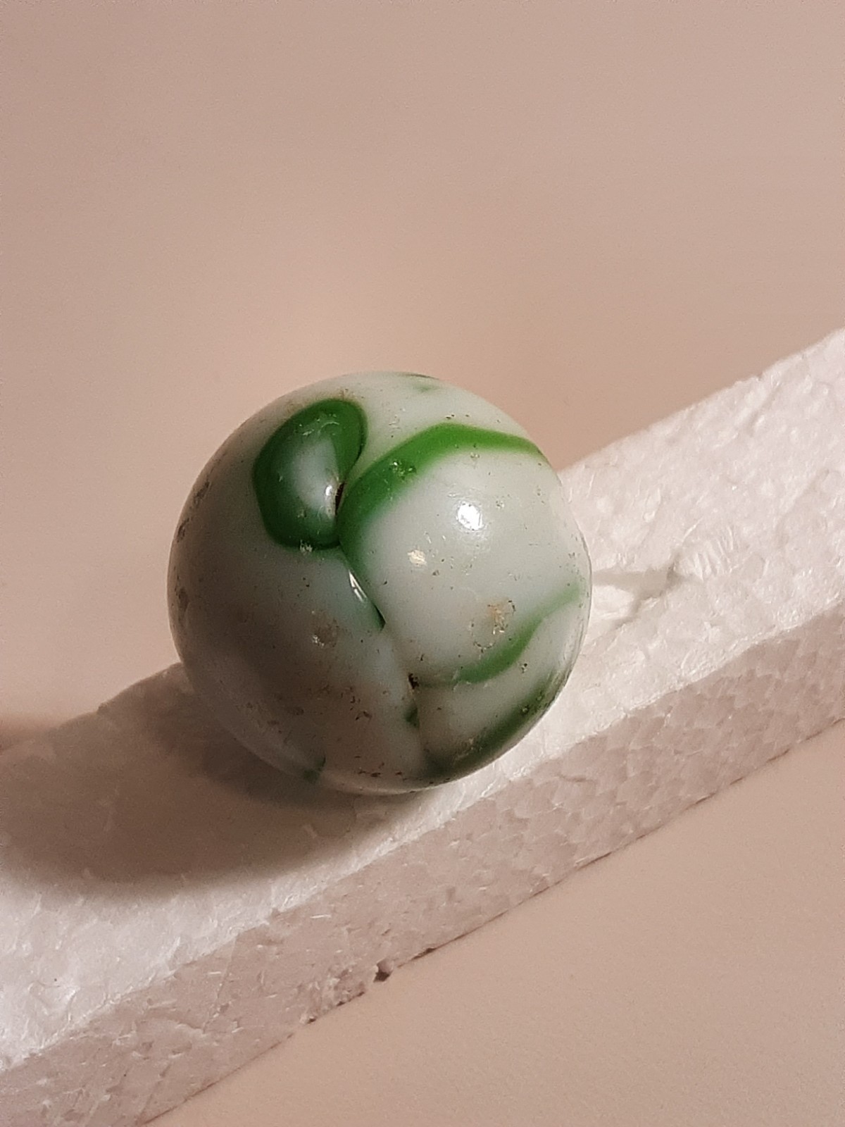 Large Shooter Marble white and green (Item M03)