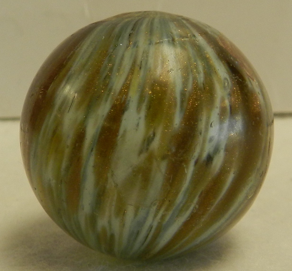 #19651m Huge 1.35 Inches Vintage German Handmade Onionskin Lutz Marble