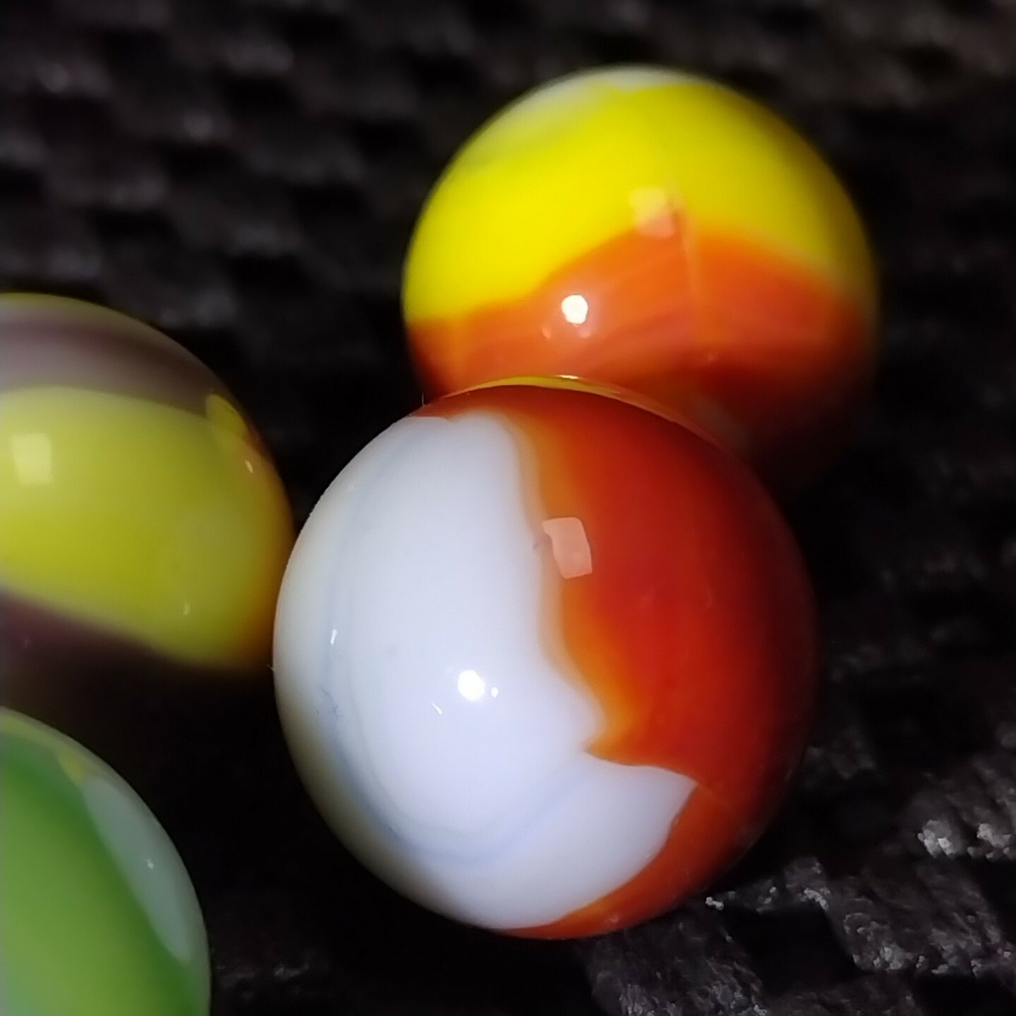 .65″- VINTAGE MARBLE KING MARBLES- LOT OF 6 NM+