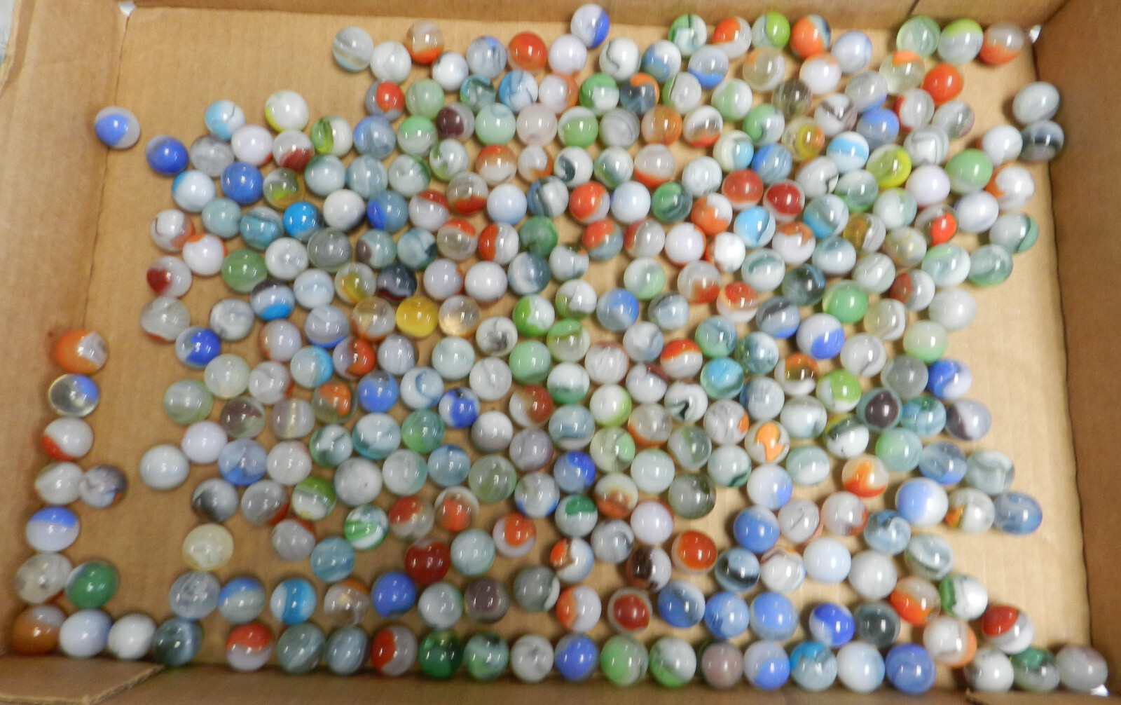 #18520m Large Group or Bulk Lot of 300 Vintage Vitro Agate Marbles .59 to .66 In