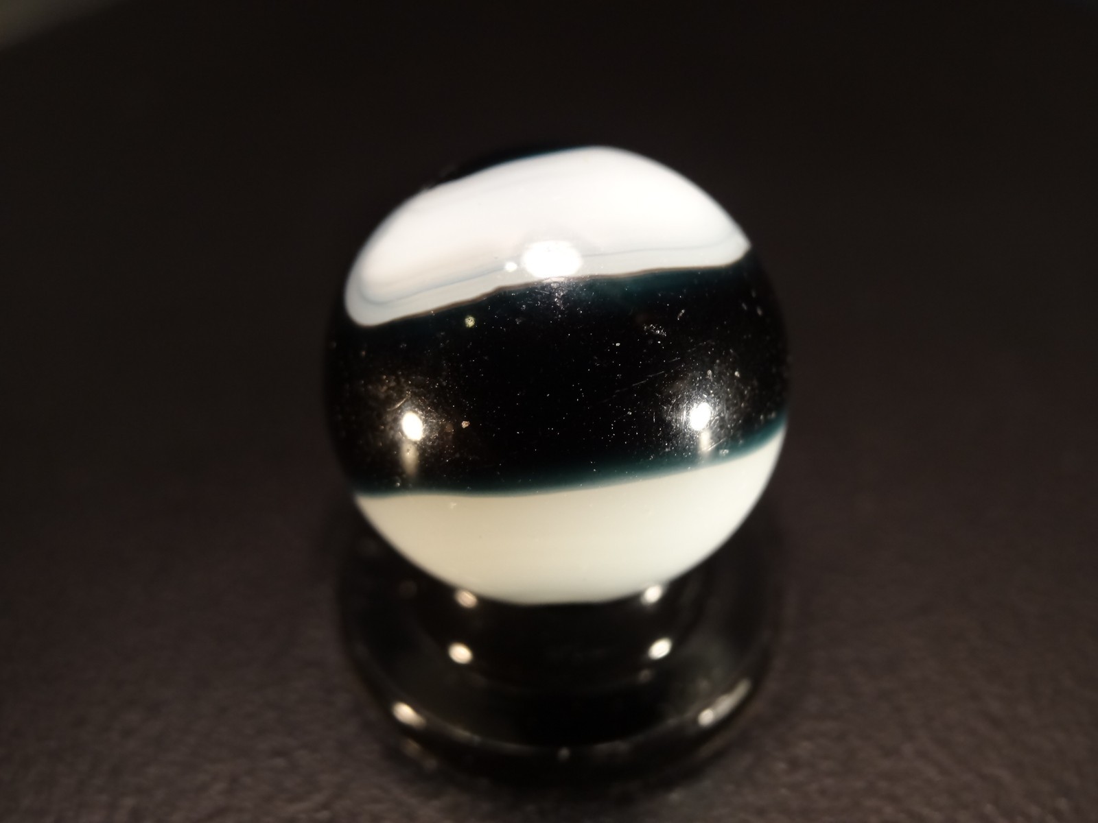 AKRO AGATE BLACK TIE w/Unique Pattern on OPAL GLASS WET MINT