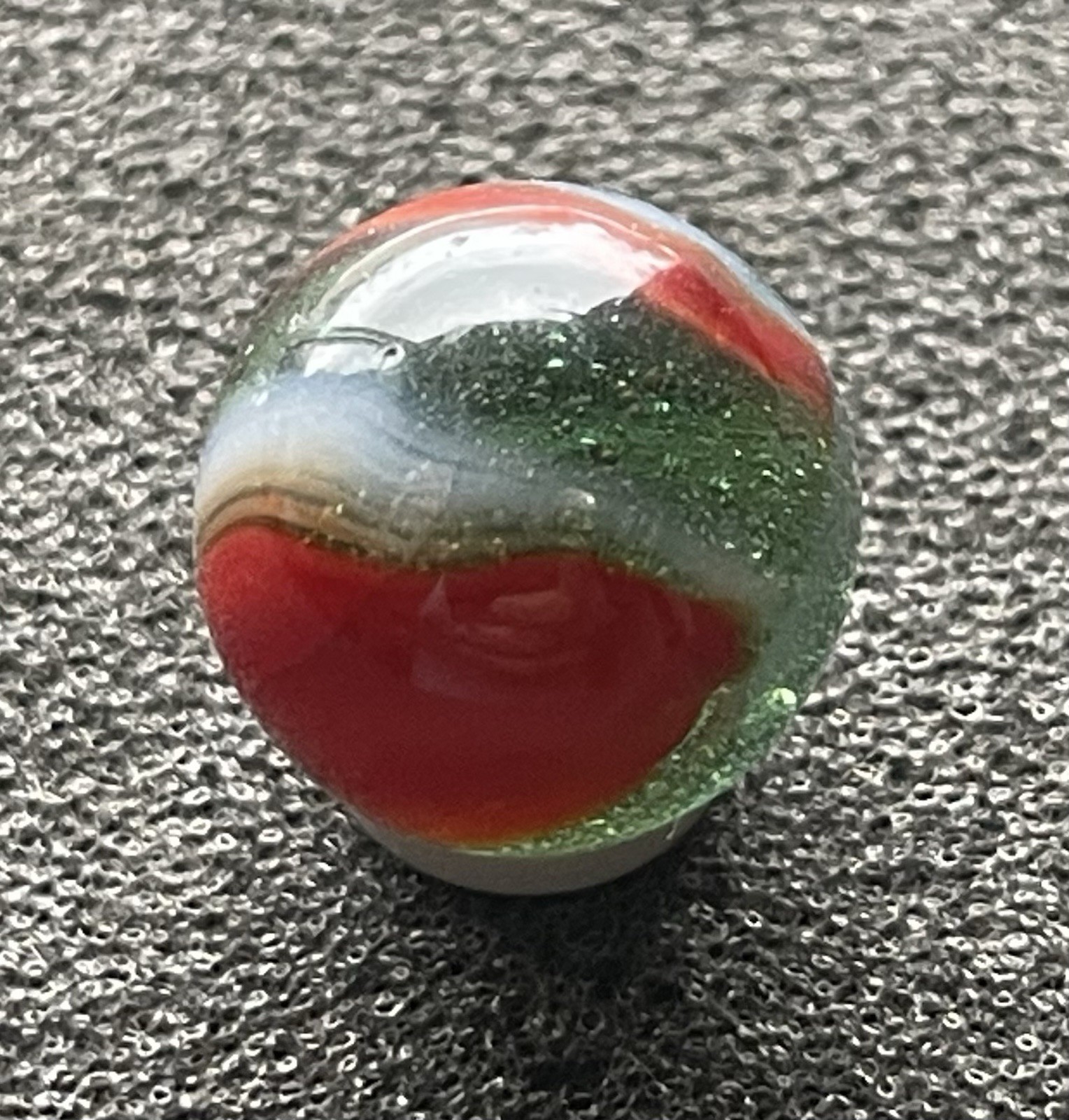 Vitro Agate Conqueror Marble 5/8” Red & White Patch Fizzy Base TM1742
