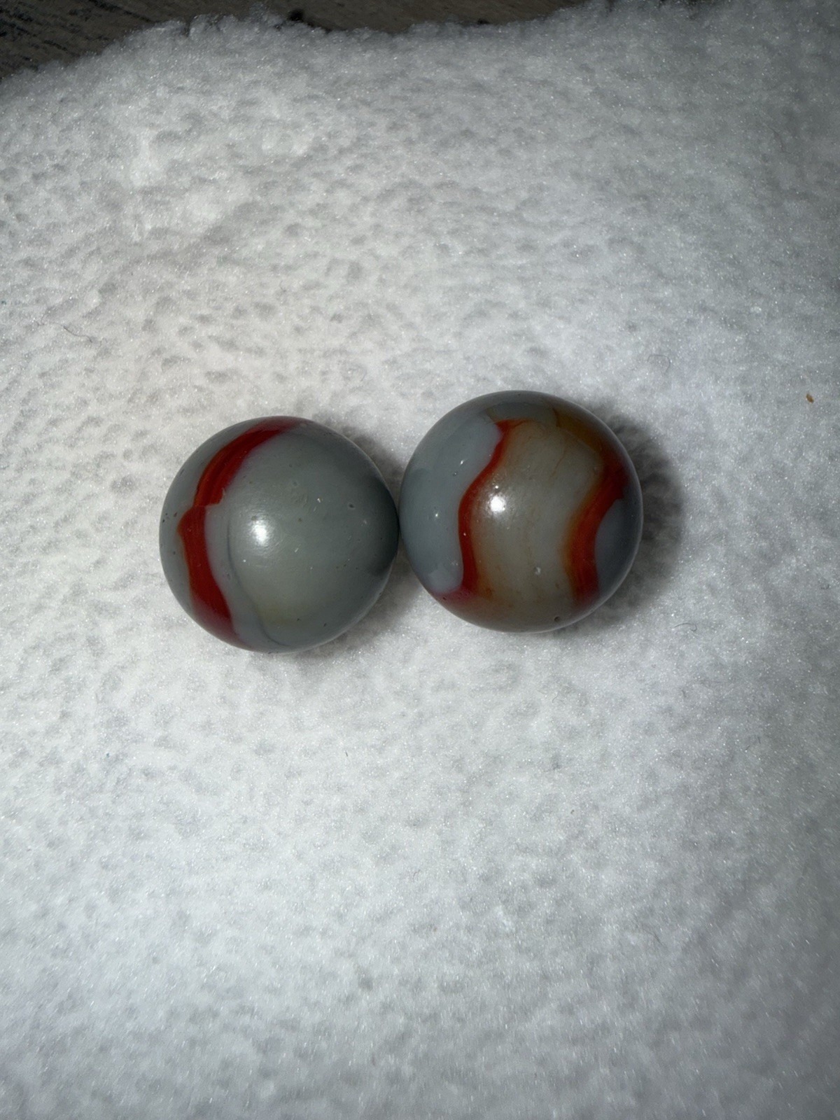Vintage Peltier Rainbow GlassMarbles UV Glow Uranium Glass Red Gray 15.7mm 16.3
