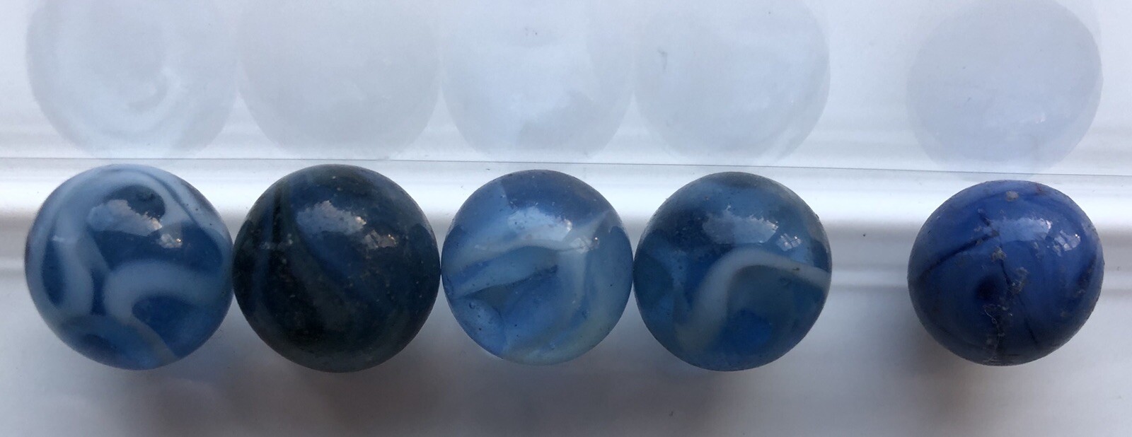 Lot Of 5 Vintage Marbles Blue White Swirls Transparent Translucent