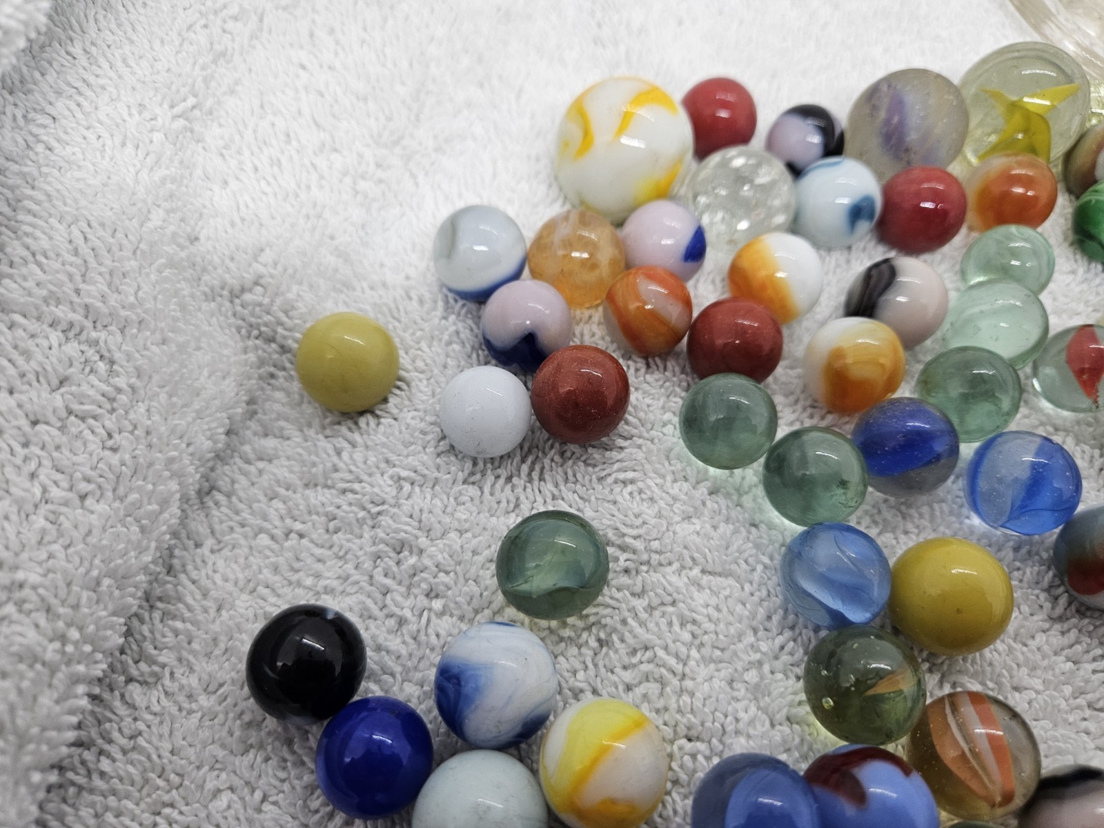 Antique Lot Glass Marbles with Glass Display Stand – Some Glow Under Black Light