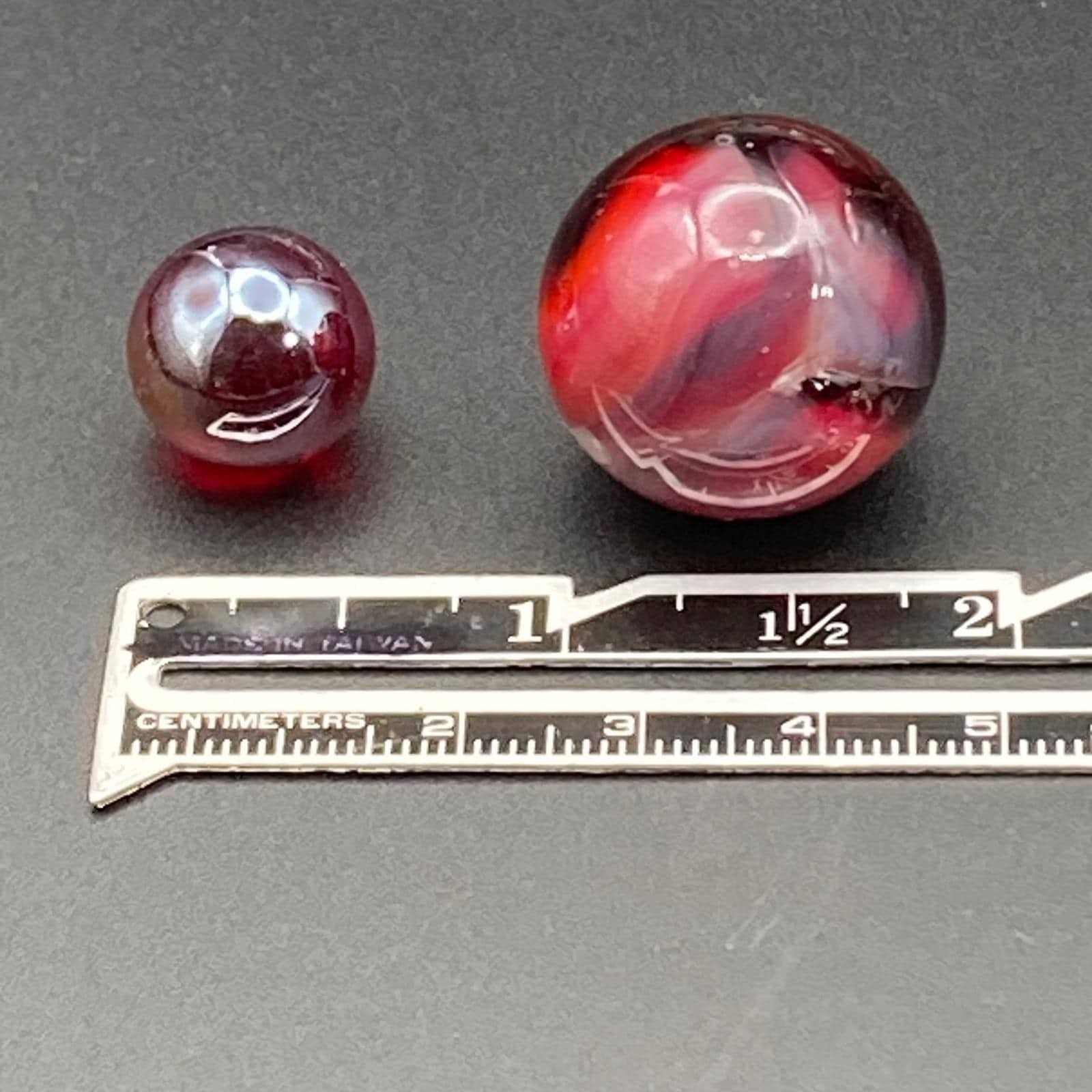 Vintage Glass Marbles / 25 Iridescent Red Orange Cadmium / Small / Glows / No 24