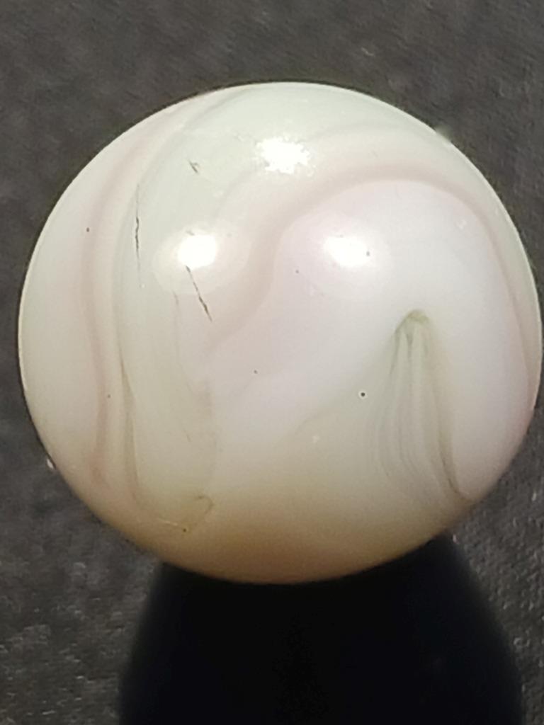 Vitro Agate Light Lavender Pearl White V-Patch Near Mint Serious Marble A125