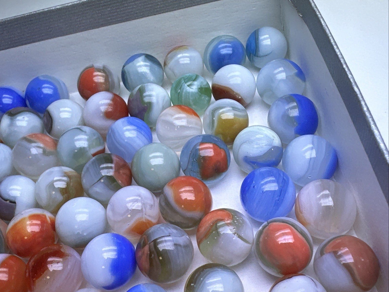 191 Lot Of 100 Vitro Agate Phantom Conqueror/Conqueror Vintage Marbles!