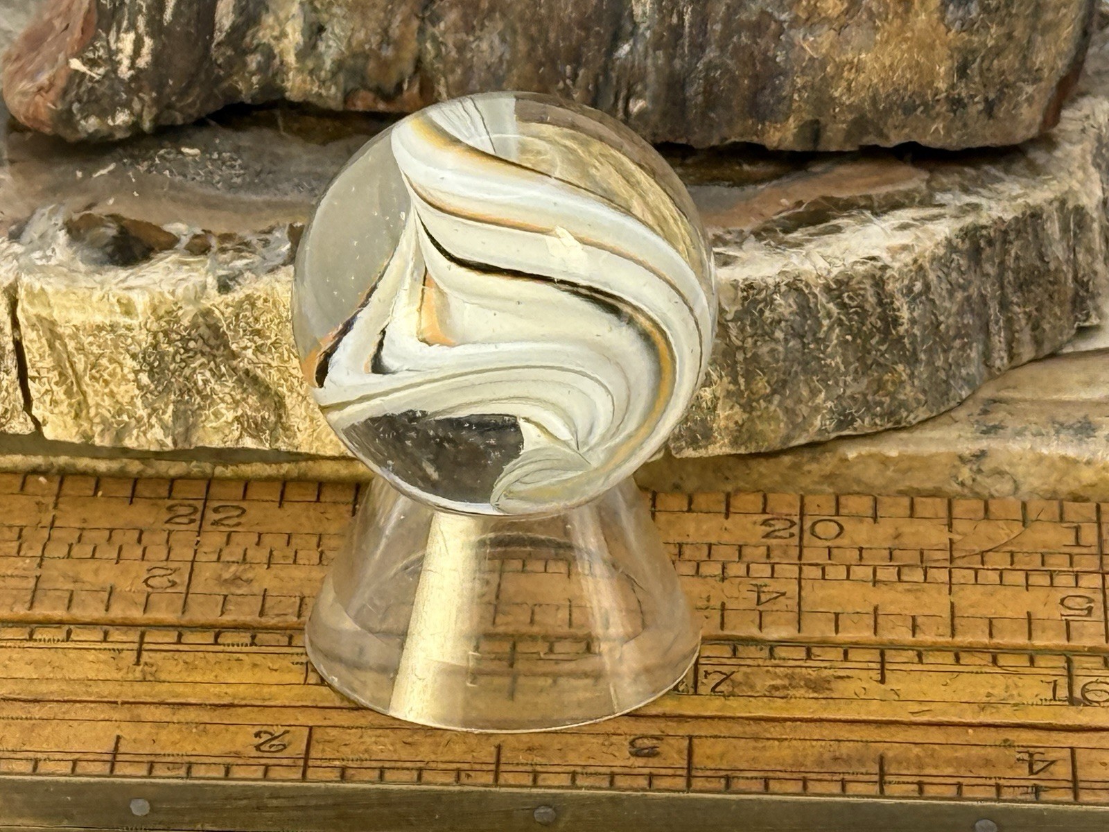 Vintage Joe Davis Glass Art Marble 1.43 inches Good condition–1758.26