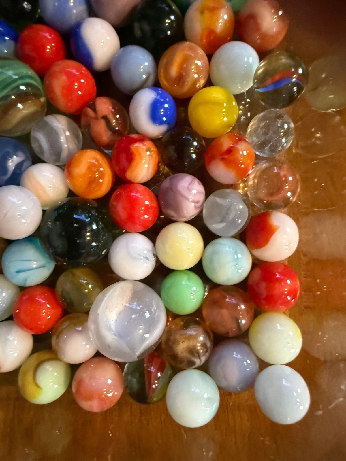 Vintage Marbles (Slags, Swirls, Cats Eyes, Bennies, Etc).Each lot varies Lot#121