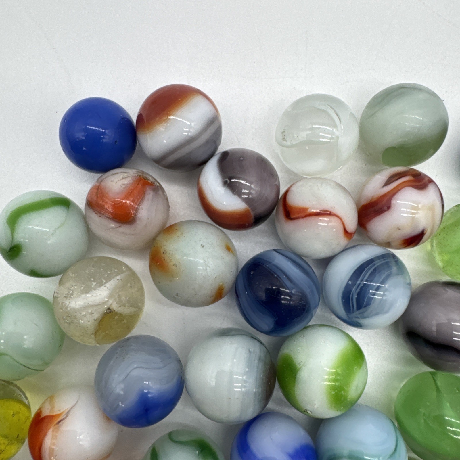 (71) Vintage Akro Agate? Swirl Glass Marble Marbles Various Makers Lot
