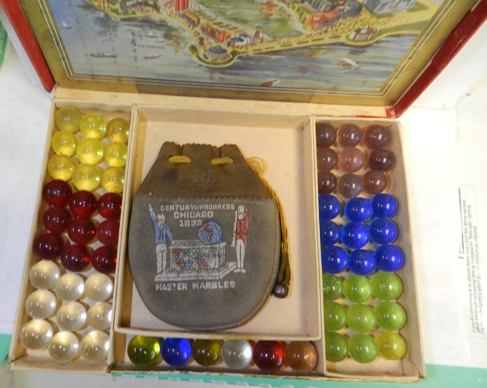 #20459m Vintage Master Marble 1933 Worlds Fair Box With Marbles and Original Bag