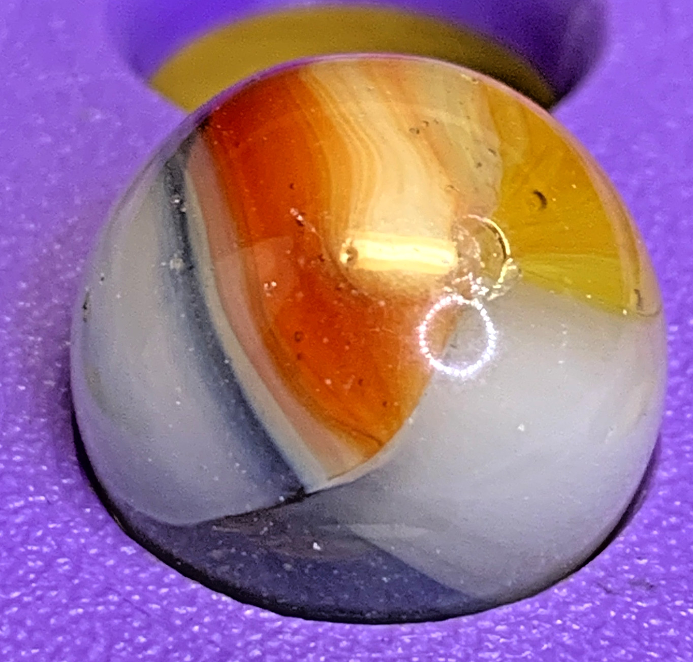 VERY NICE MASTER SUNBURST SPARKLER SMALL CHIP BUBBLES WHISPY COLORS .63″ 10B/04