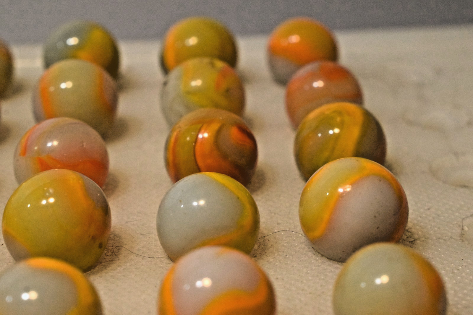 VITRO AGATE TIGER EYE MARBLES PELTIER RAINBO MUDDIES 49PC MIX LOT YELLOW ORANGE