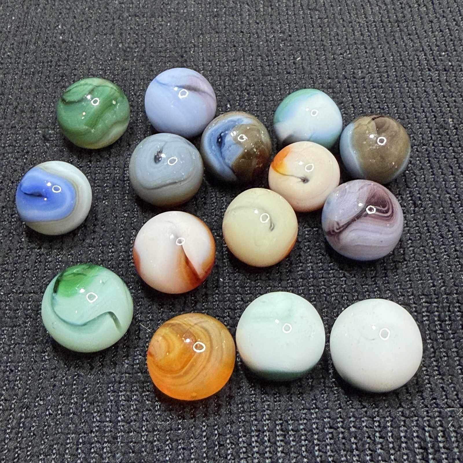 Jabo Classic Swirl Marbles Lot Of 15 Nm-Mint Some Glow Pastel Green Orange