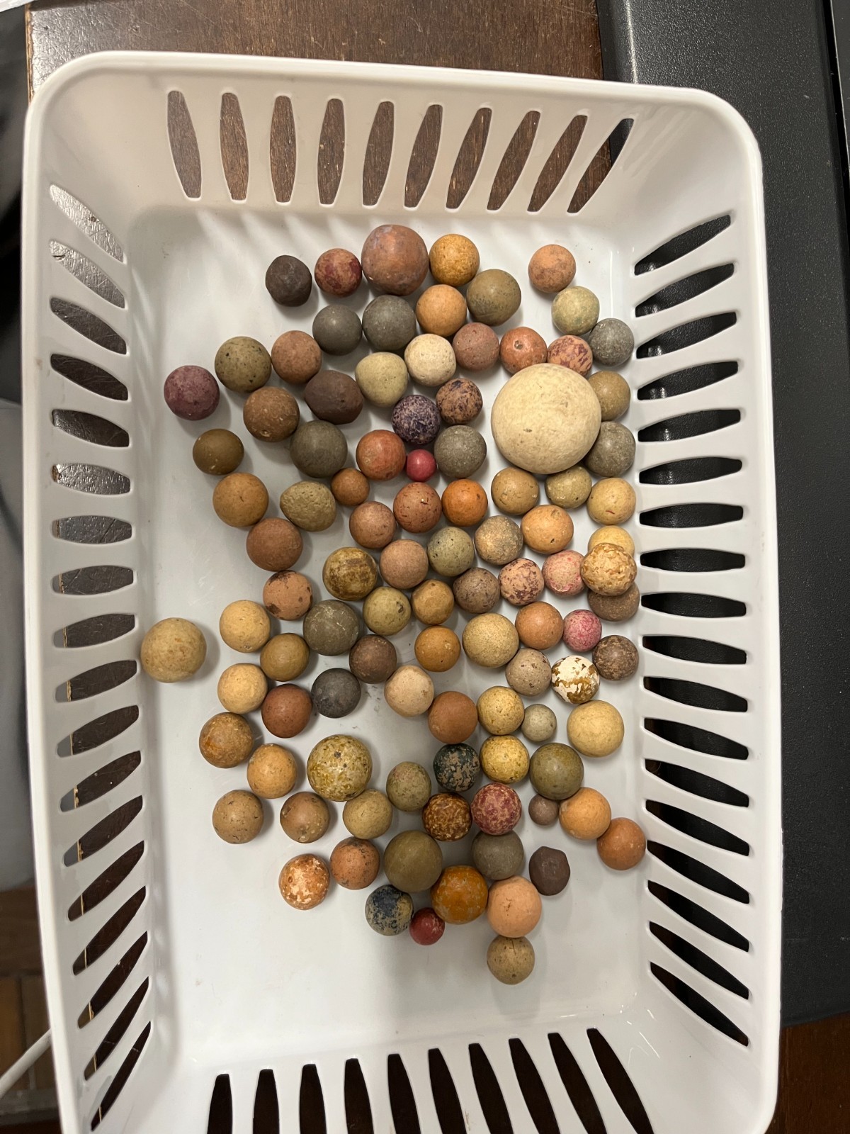 100 ANTIQUE VINTAGE CLAY MARBLES LOT (MULTI COLORED, IRREGULAR SHAPES) 12.3 OZ