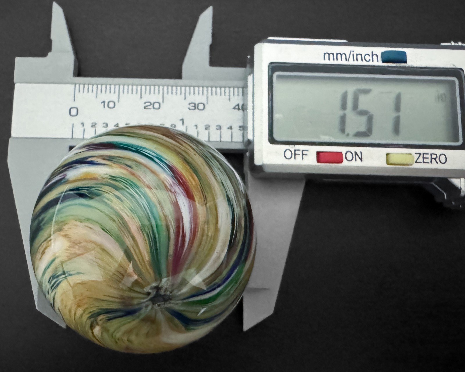 Steve Davis 1.51 Lobed Onionskin Contemporary Swirl Handblown Art Glass Marble