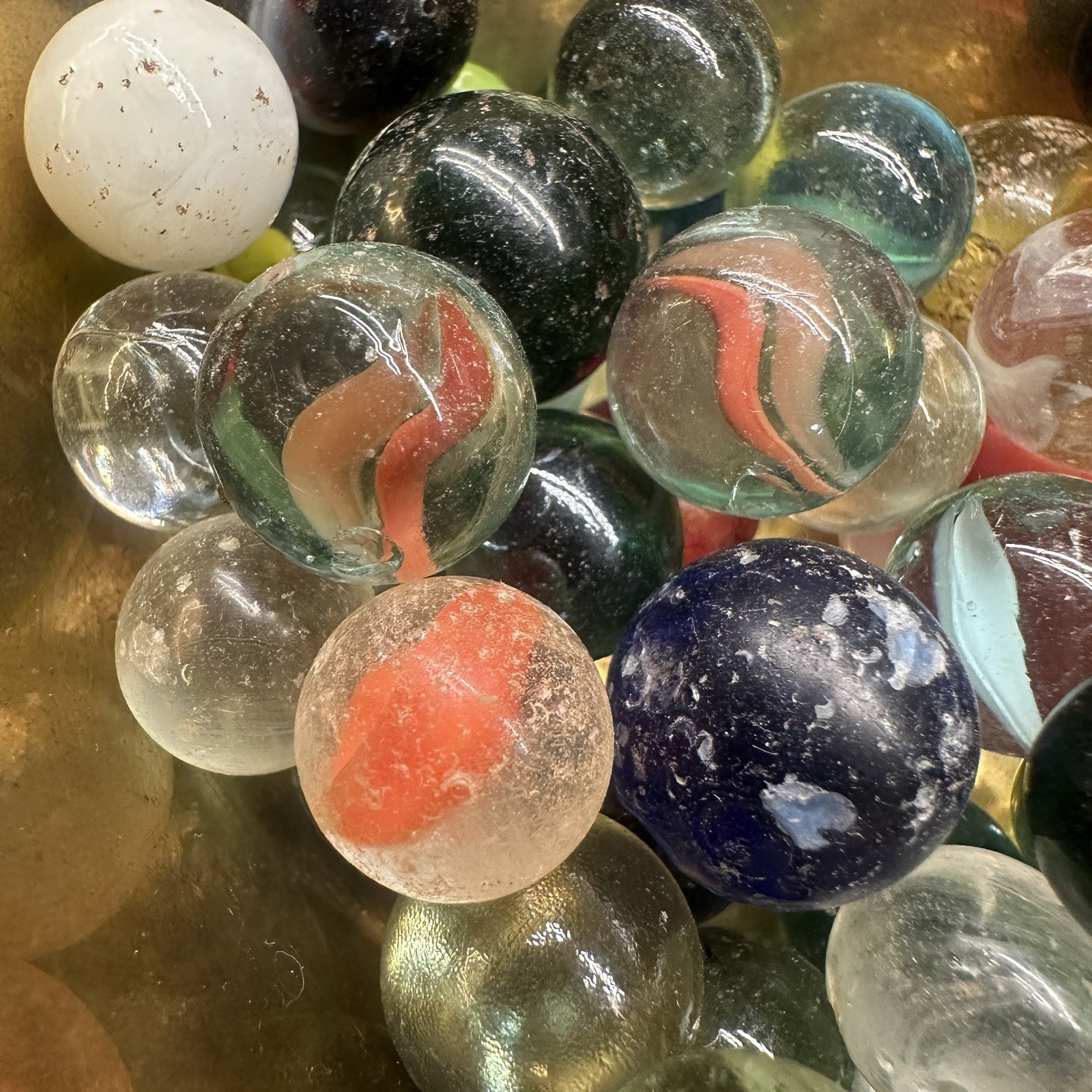 Vintage 70 Mixed Glass Marbles Lot – Handmade Clay, Cat’s Eye, Swirl 1930s – 70s