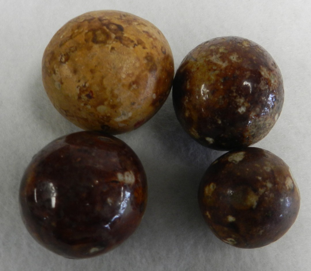#20675m Vintage Group of 4 Larger Clay or Bennington Marbles .95 to 1.30 In