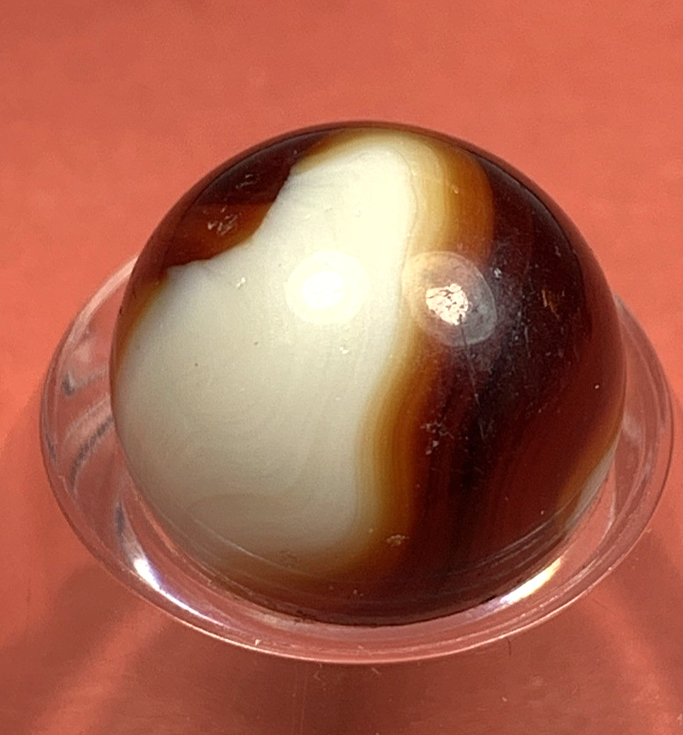 PRIZE NAME OR TWO COLOR ONXY AKRO AGATE SUPER SWEET .63″ BOX02/169