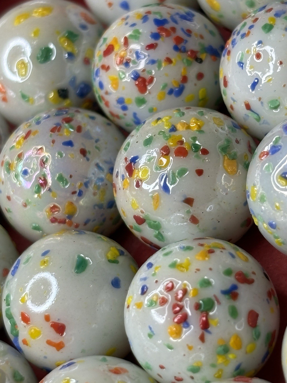 Lot of 10 – Vintage Handmade Milk Glass Confetti Glitterbomb Speckle Marbles