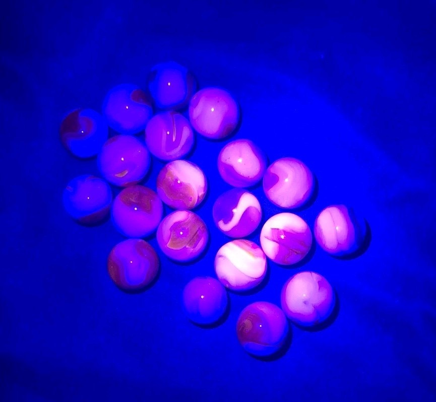 5/8″ Jabo Classics Marbles Lot Of 20 Red, White, Yellow UV Blacklight Cadmium