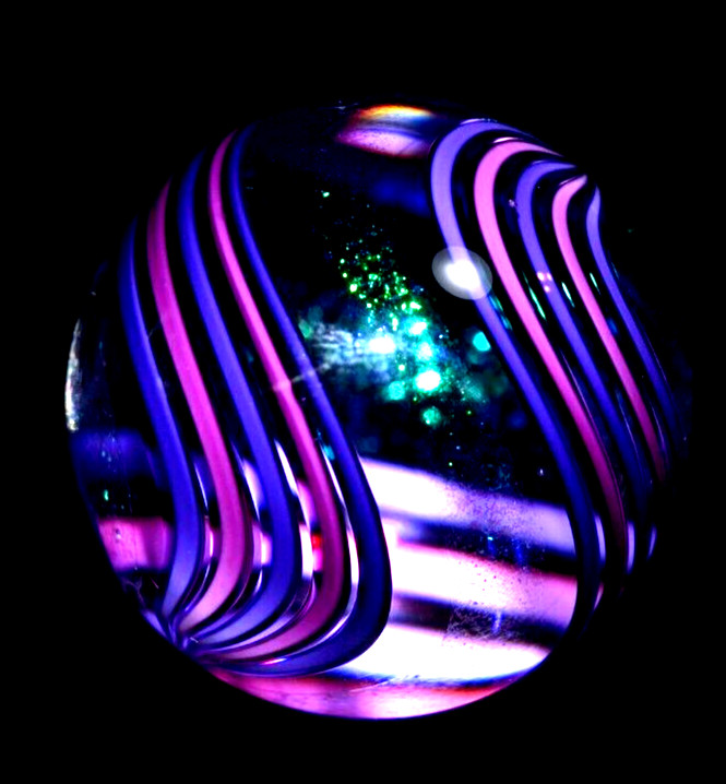 JAMES ALLOWAY GLASS MARBLE/1.270″DICHROIC PURPLE SWIRL #3349-BOYSENBERRY,LAVENDR
