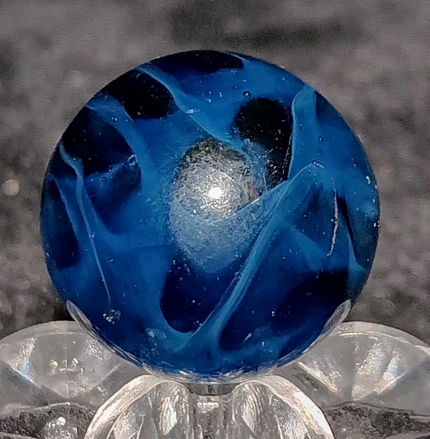Vintage Alley Agate Transparent Swirl Marble. 5/8″ Mint(-) Uv Active.