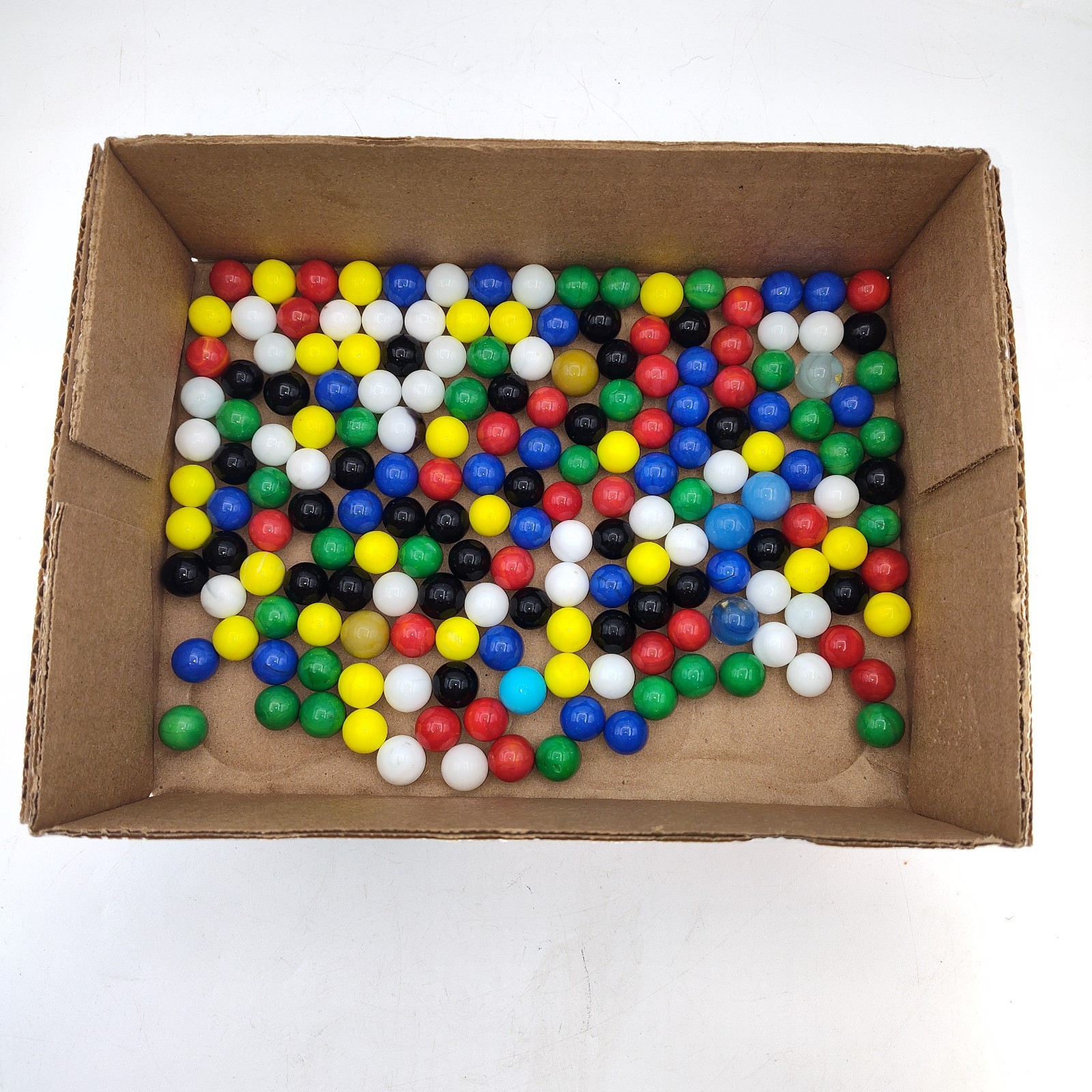 Vintage Marble Lot Of over 150 Marbles. Varying Conditions / sizes