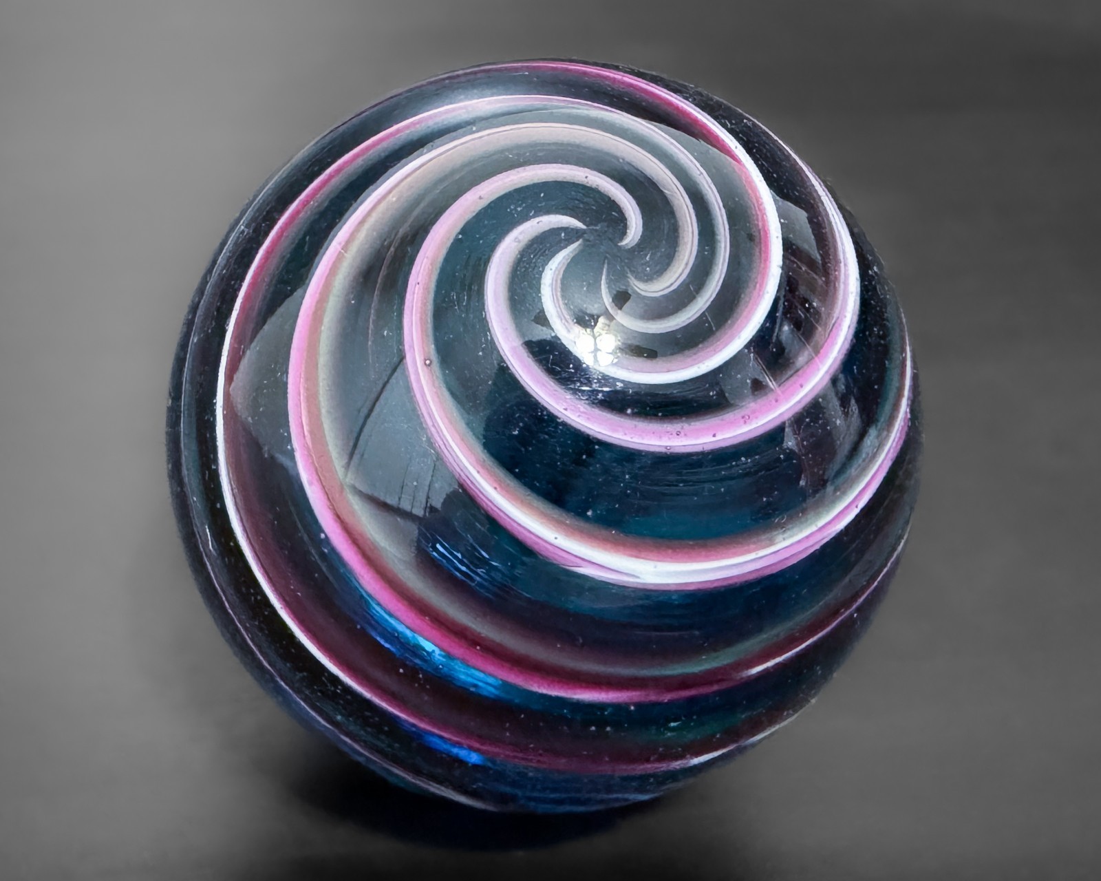 Steve Davis 1.5″ Blue Pink Swirl Contemporary Handblown Art Glass Marble