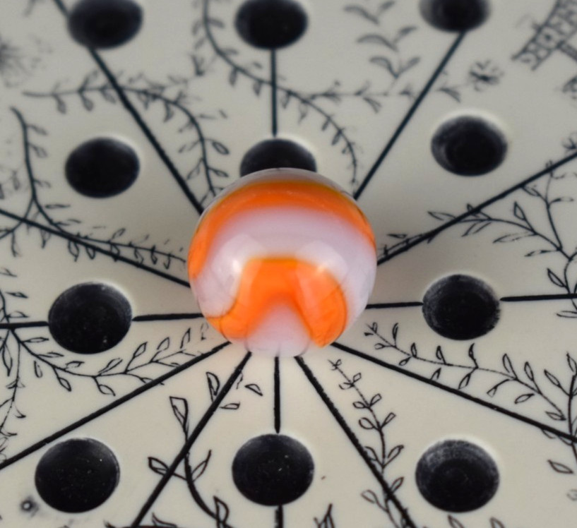 Akro Agate Corkscrew Shooter UV Glow Bright Cadmium Streak Near Mint 0.72″ Inch