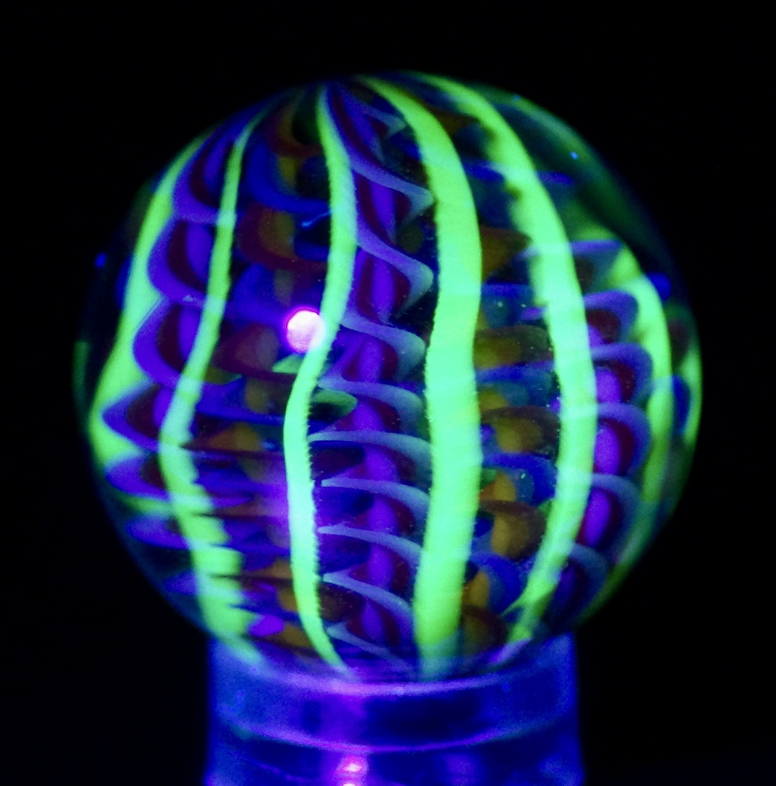 Bryan Trillas Glass Marble/Filigree Cane/ UV Reactive/ Pink Rainbow / 0.8-0.9 in