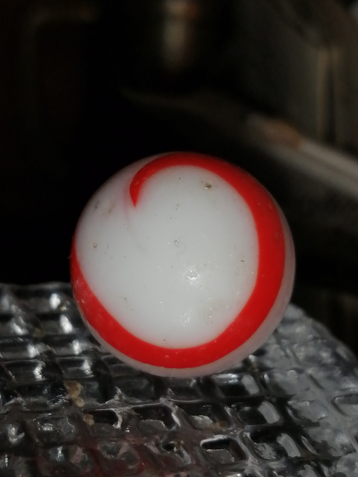 Antique Transitional Yasuda 11/16″ Hand Gathered Drizzle Red 9 And Tail Marble