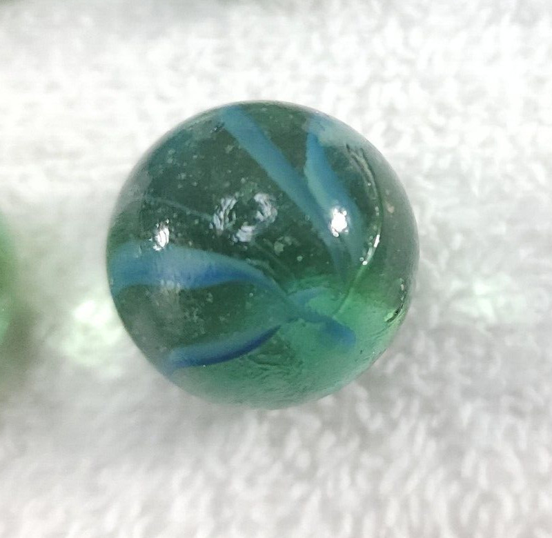 LOT OF 4 VINTAGE BEAUTIFUL BOULDER SHOOTER 1 1/8 CAT EYES MARBLES 1970S 1980S