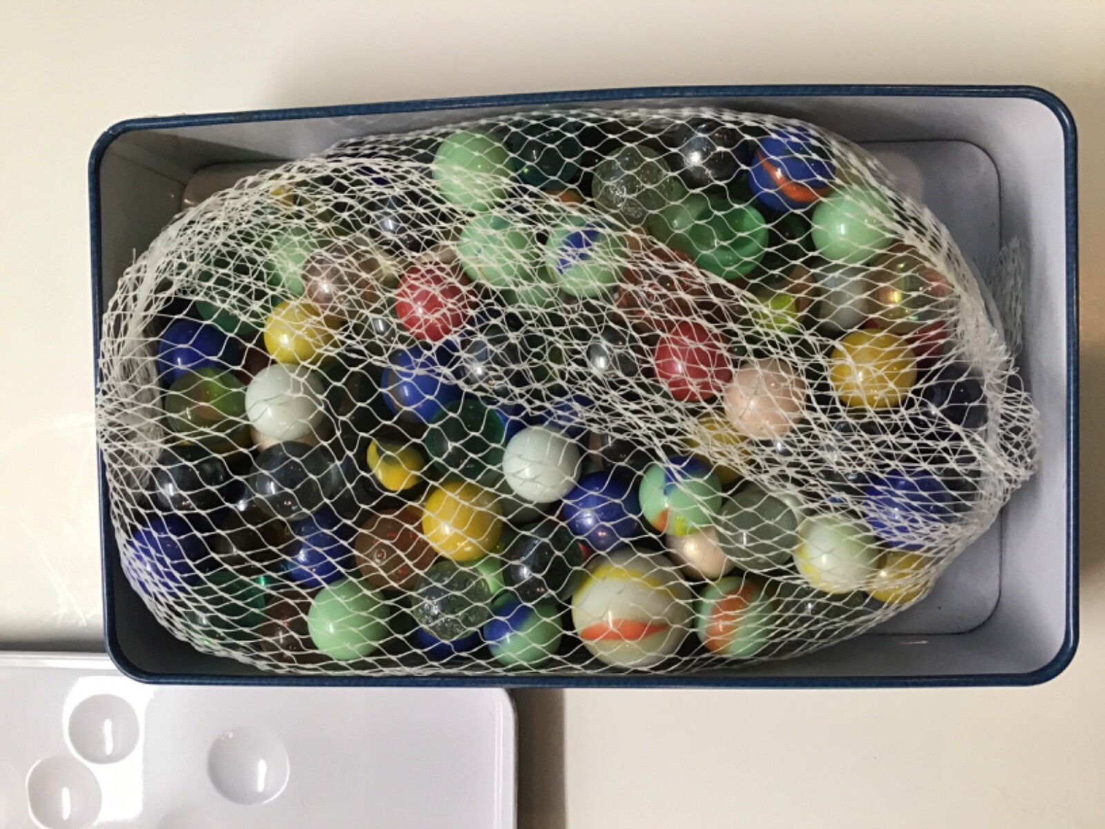 KIDS COLLECTION 2001 DELUXE MARBLES – OVER 160 MARBLES & SHOOTERS