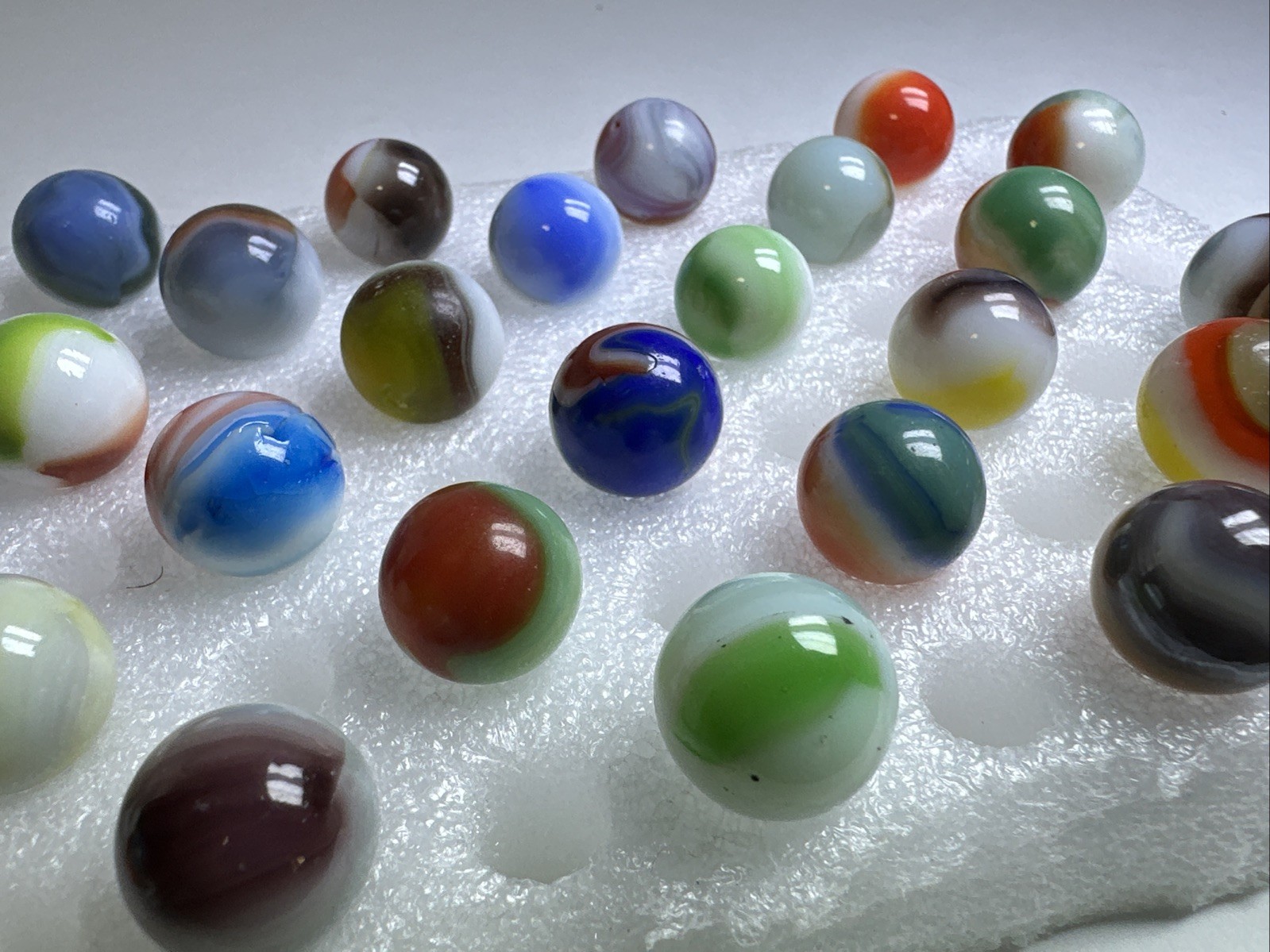348 Awesome Mixed Lot Of 30 Vintage Vitro Agate Marbles!