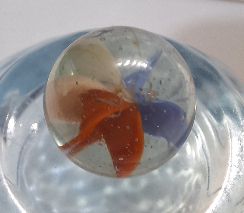 Vtg 6 Vane Tri Color Red White Blue Hybrid Cat’s Eye Marbles 11 ct. UV Reactive