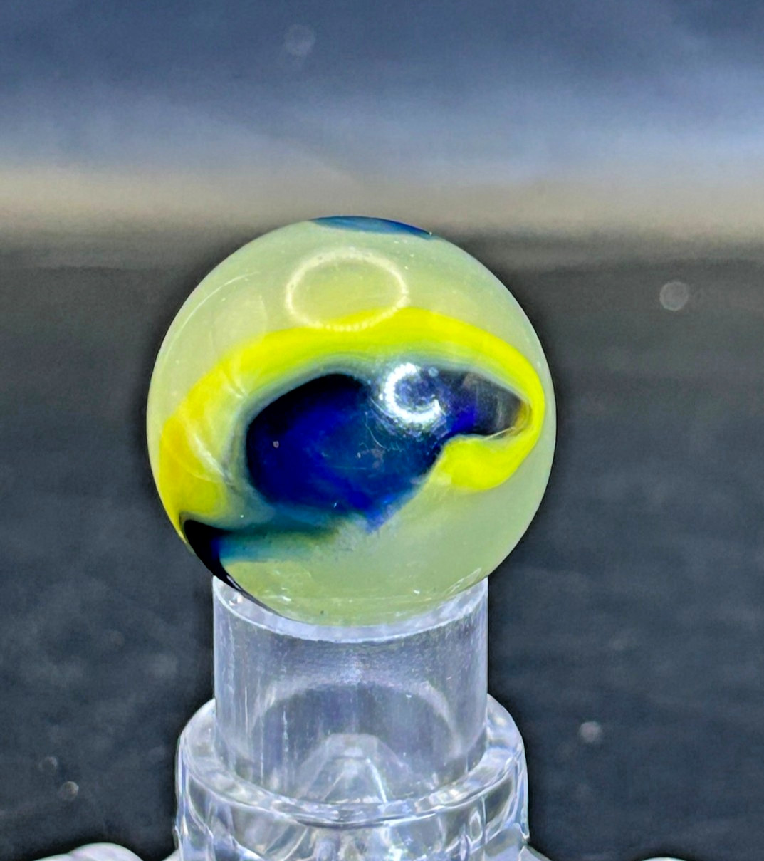 Vintage Akro Agate Blue Oxblood “Egg Yolk” Popeye Marble, .87″, Wet Mint, #OB1