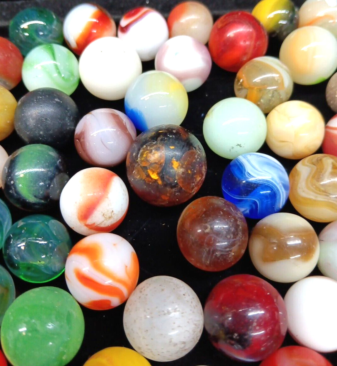 Lot Of 121 QTY Marbles Vintage AKRO, CERAMIC MICA + MISC – FREE SHIPPING