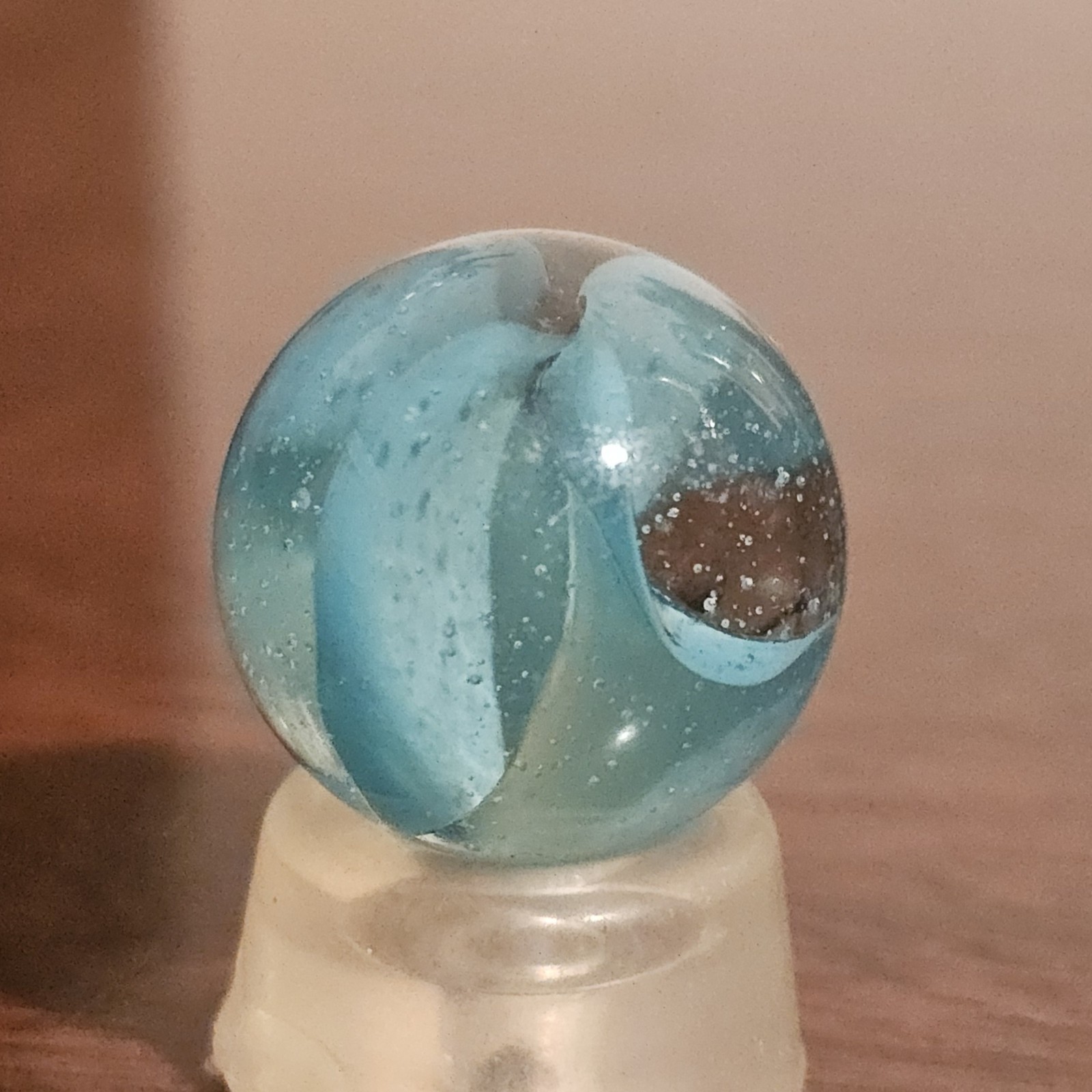 Vintage CE Bogard Blue 4-Lobe Floppy Cats Eye .937 Shooter Marble w Inclusion