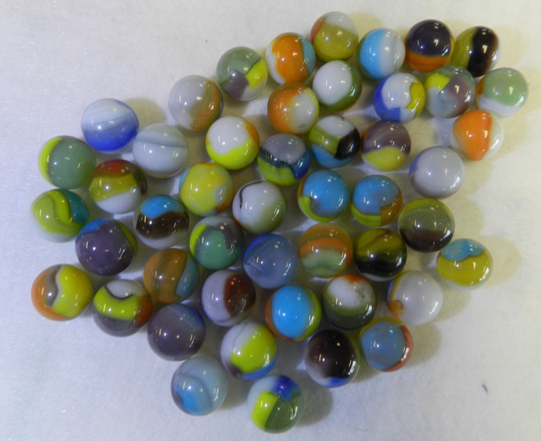 #20892m Nice Vintage Group of 30 Vitro Agate Marbles .57 to .60 Inches