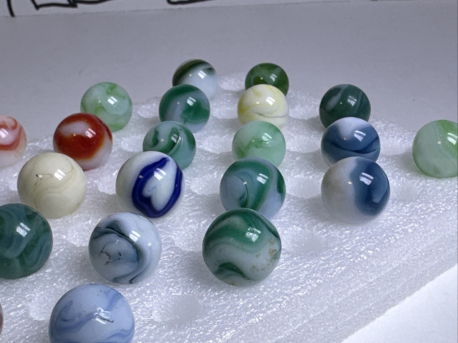 366 Lot Of 29 Vintage Cairo Swirl Marbles!