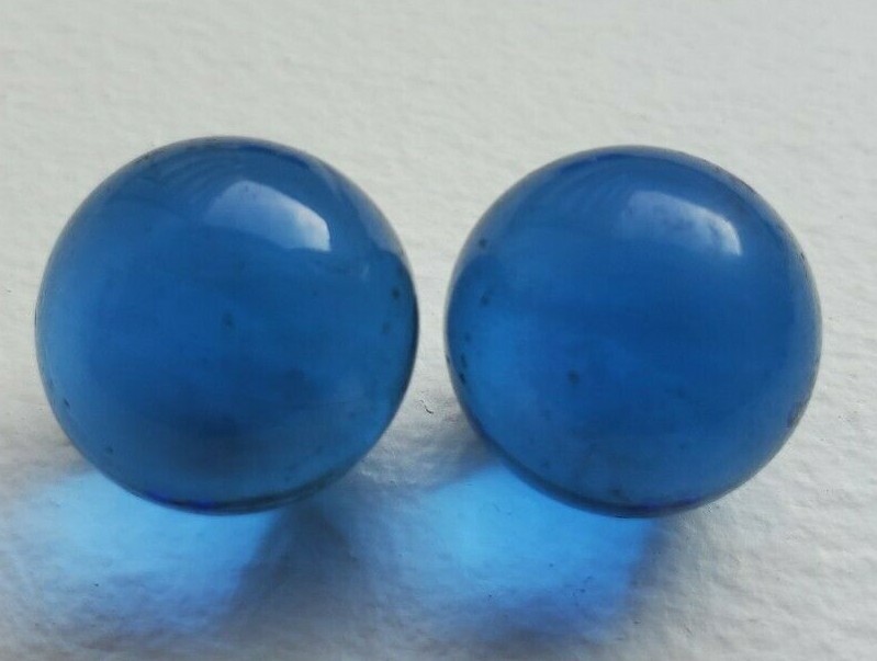 MINT 10 VINTAGE BEAUTIFUL BLUE CLEARIE MARBLES FROM 1970S & 1980S