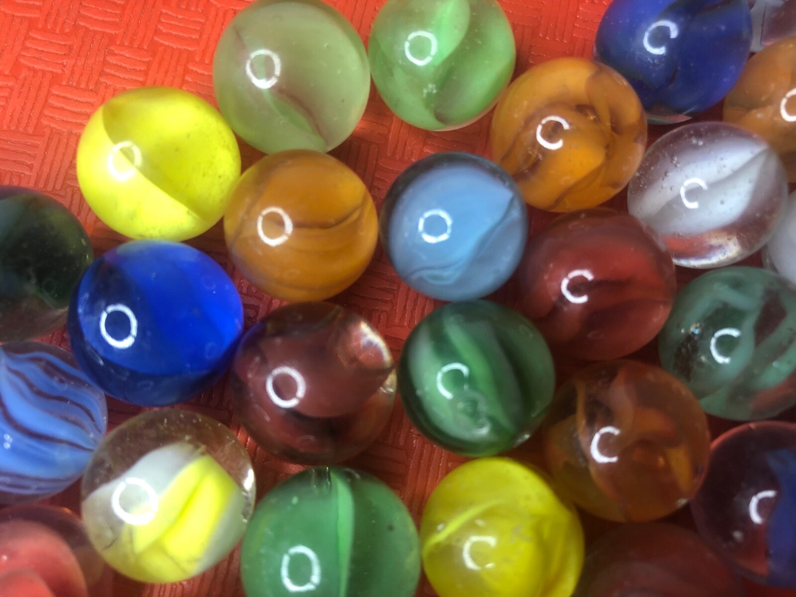 75 vintage CATS EYES OR RIBBON glass marbles 14-16mm