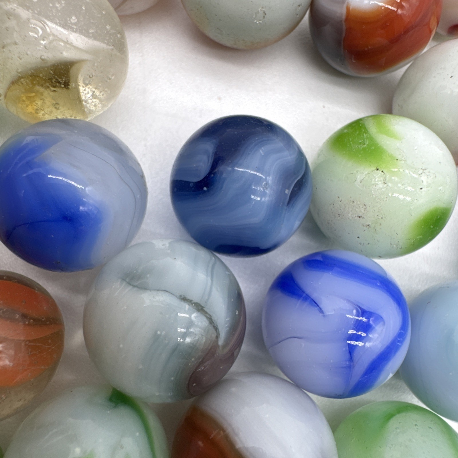 (71) Vintage Akro Agate? Swirl Glass Marble Marbles Various Makers Lot