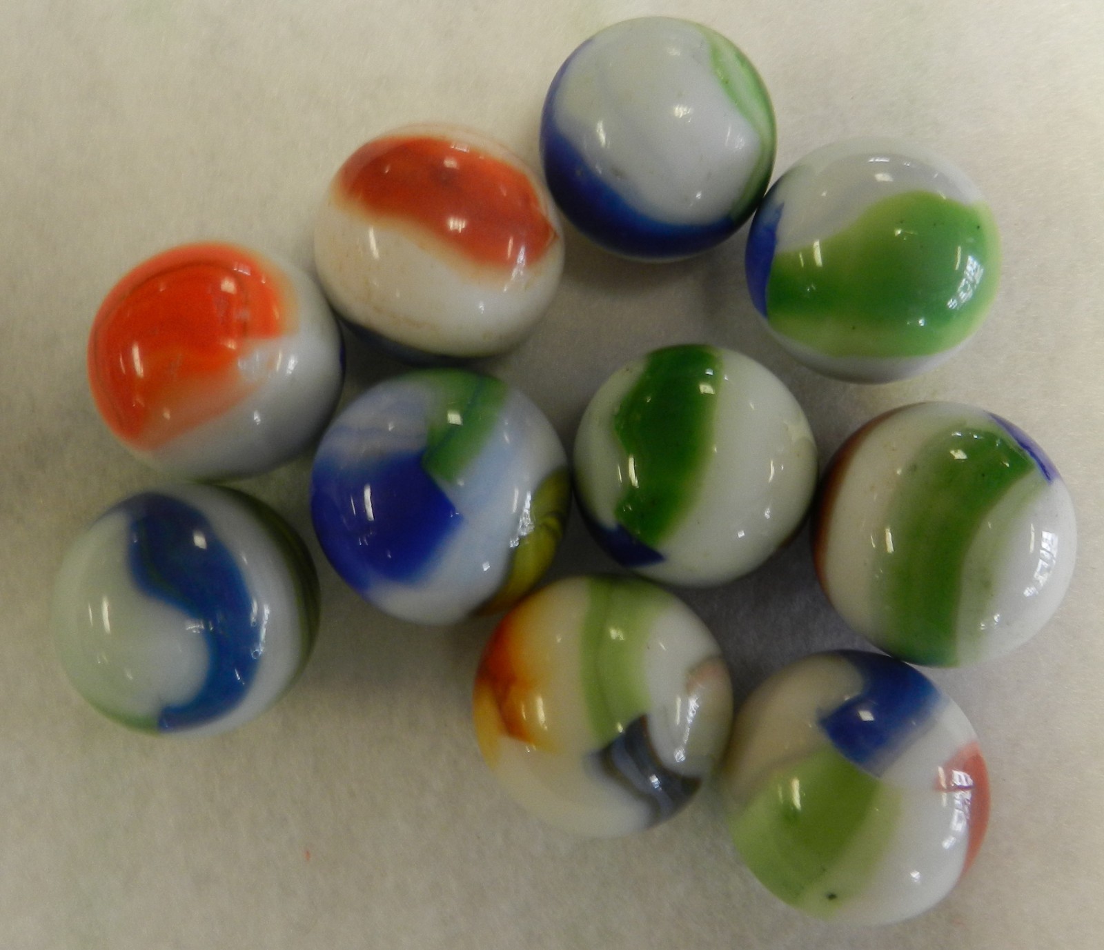 #20555m Vintage Group of 10 Marble King Shooter Marbles .96 to 1.0 Inches
