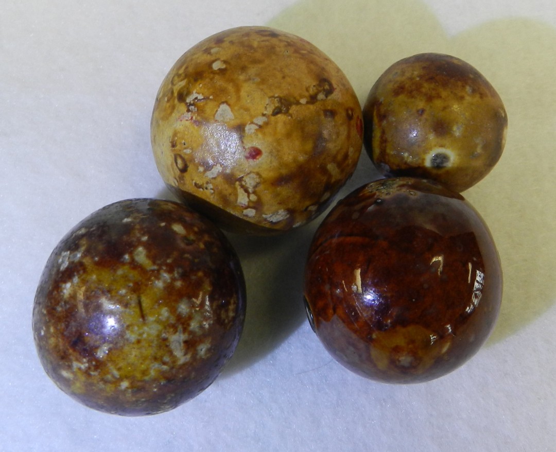 #20675m Vintage Group of 4 Larger Clay or Bennington Marbles .95 to 1.30 In