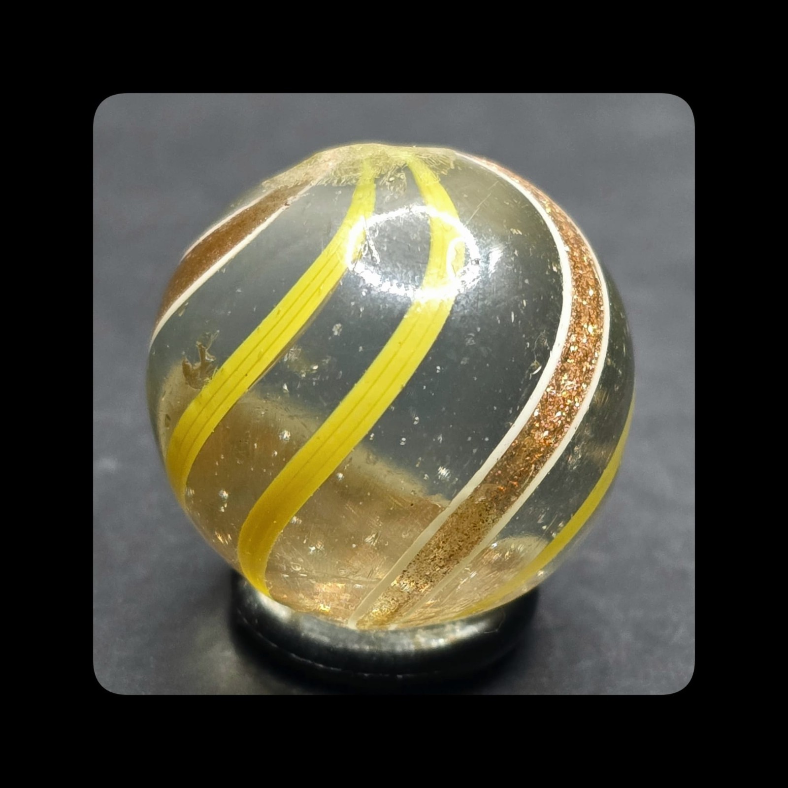 ~Mic’sMibs~ 7/8″ Yellow Banded Lutz Shooter Mint- 9.0