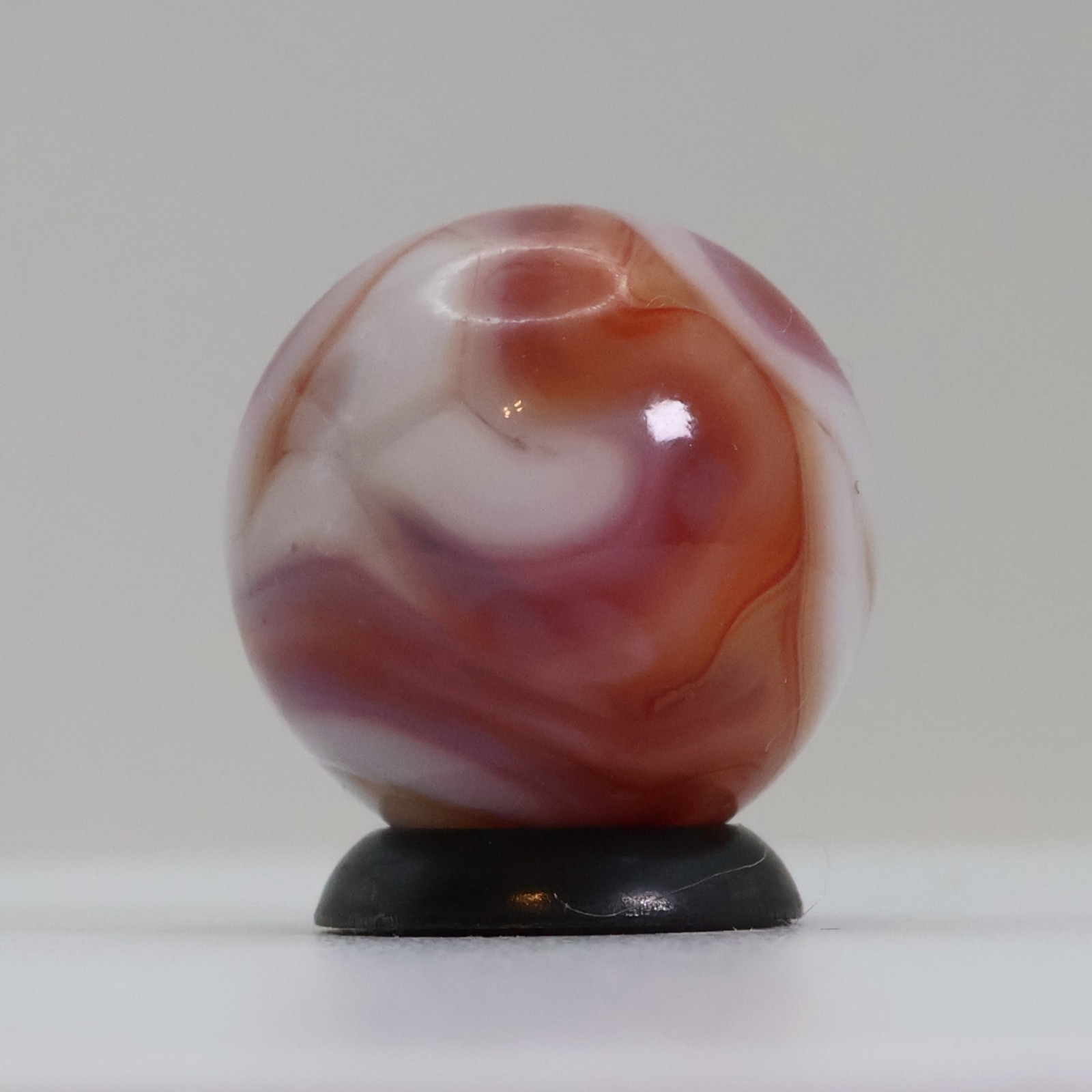 11/16″ Off Round Gorgeous Swirl Marble M-