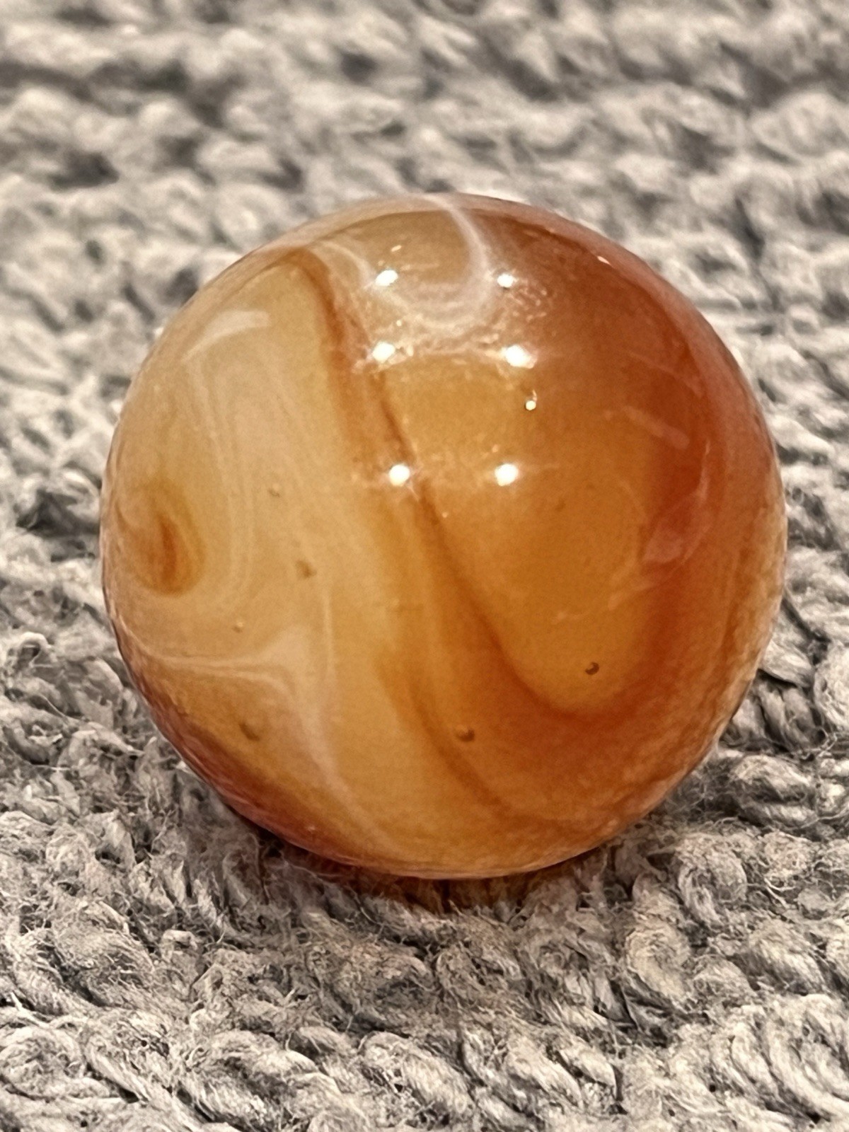 Akro Agate Carnelian Oxblood Corkscrew marble wet mint .73